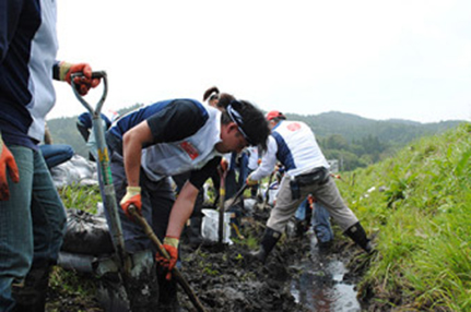 Volunteer Groups at Tokyu Land Corporation Group Earthquake Disaster Volunteers at Rikuzentakata