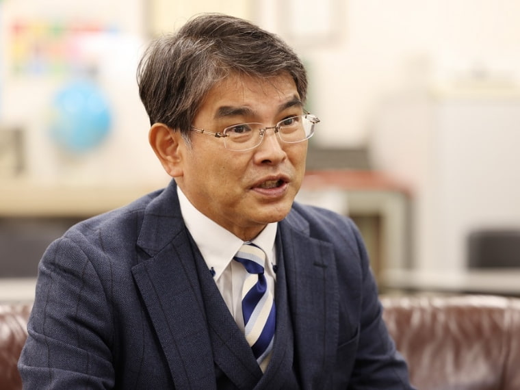 江東区立八名川小学校校長　澤田純二氏